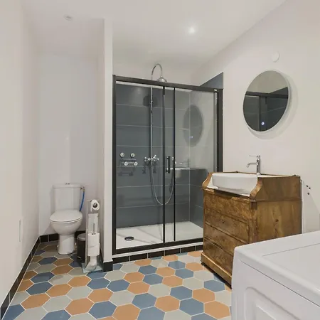 Maison Avec Terrasse Et Jardin A Pour 6 *